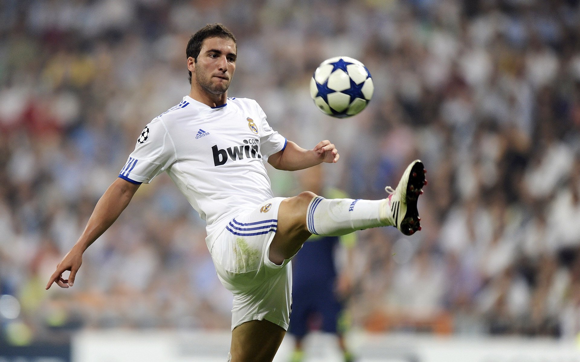 未来足球“超级巨星”的梦想拼搏在欧冠，未来足球十大潜力球星